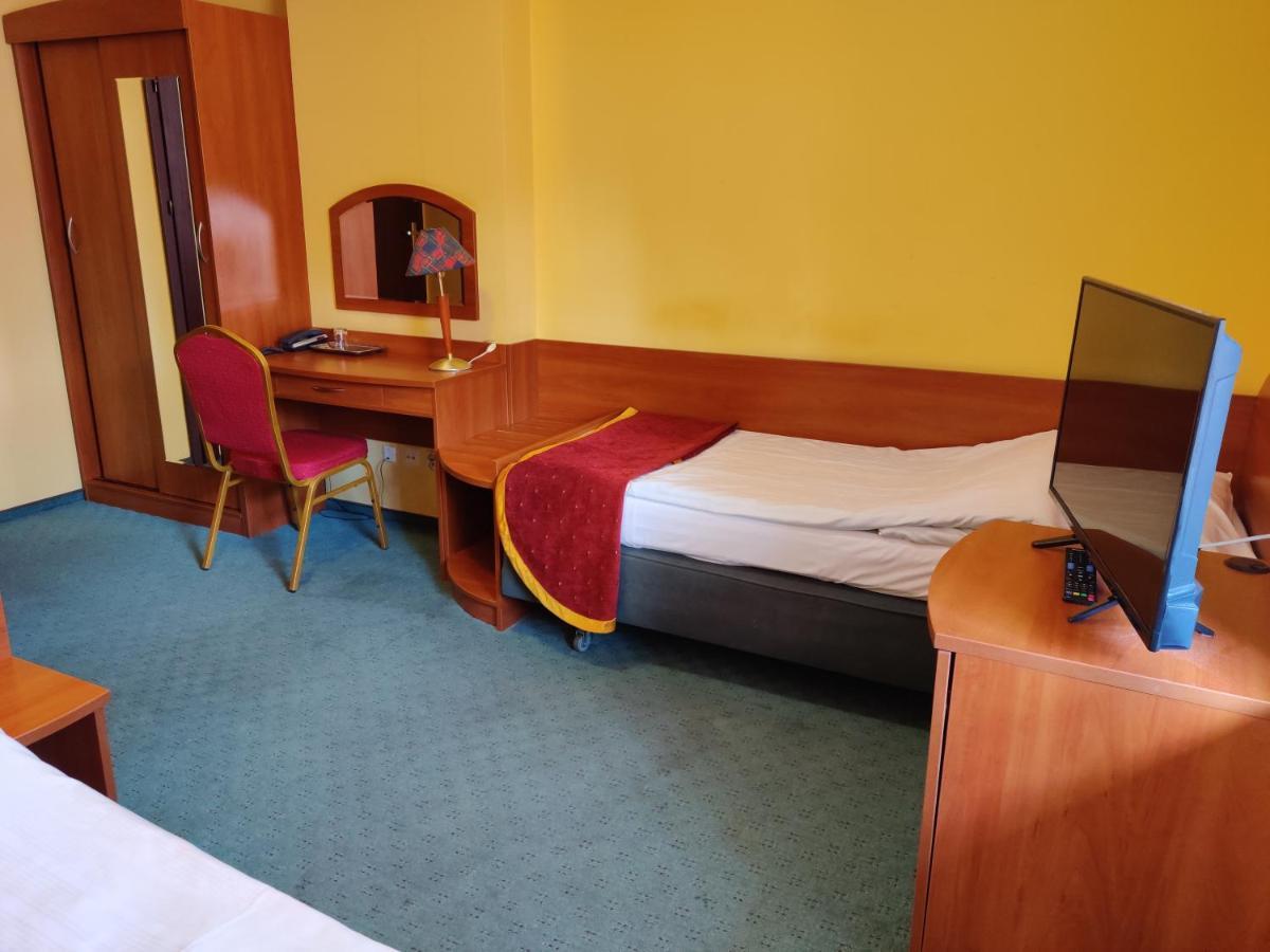 Hotel Zulawy Elblag Bagian luar foto